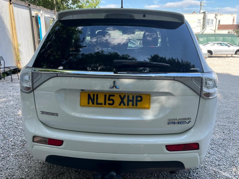 MITSUBISHI OUTLANDER