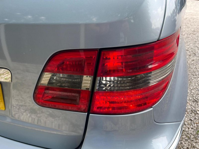 MERCEDES-BENZ B CLASS