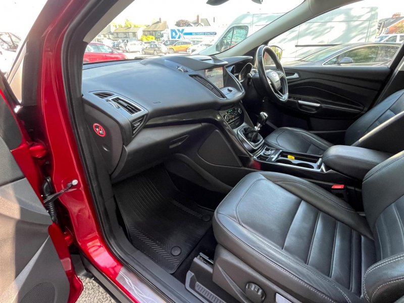 FORD KUGA