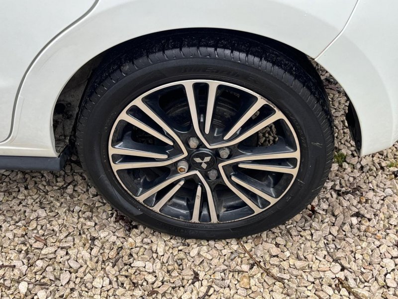 MITSUBISHI MIRAGE