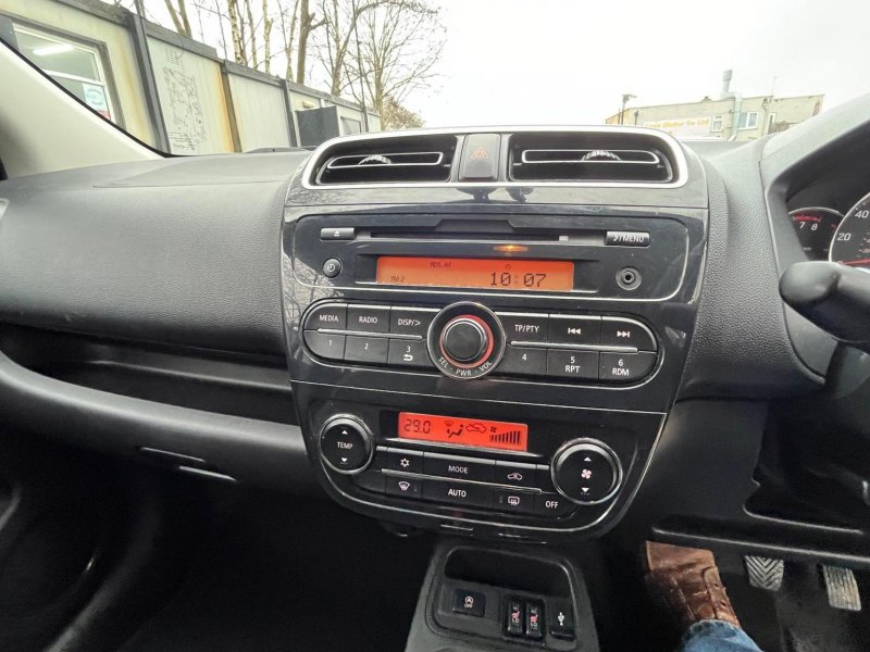 MITSUBISHI MIRAGE