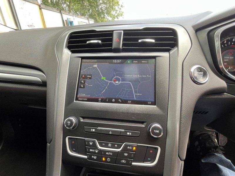 FORD MONDEO